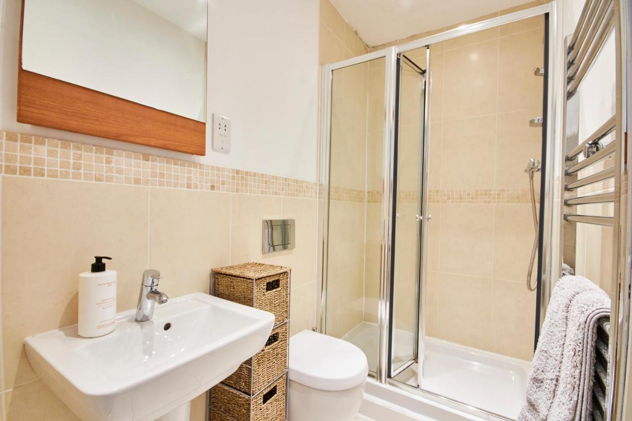 Boutique Bath Apartment Free Parking Ngoại thất bức ảnh